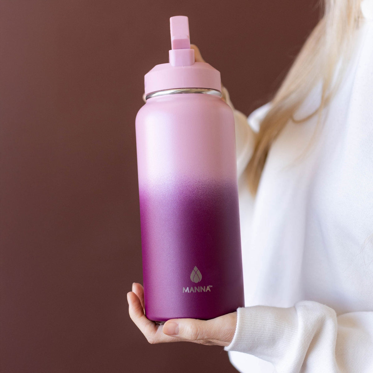 32-oz-powel-bottle-a6 32_Manna_Website_Lifestyles-2.jpg