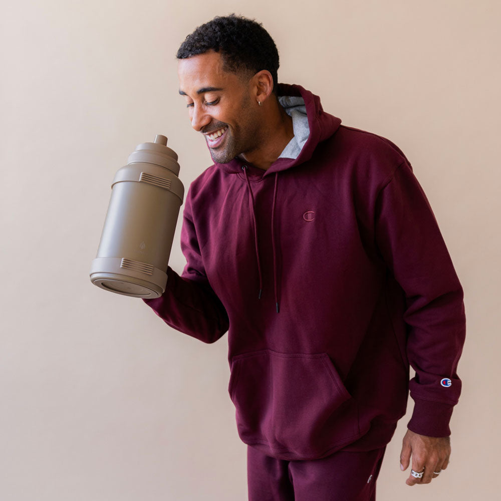 78-oz-titan-bottle-pastel-collection-l8 32_Manna_Website_Lifestyles_Titan_Darker_2.jpg